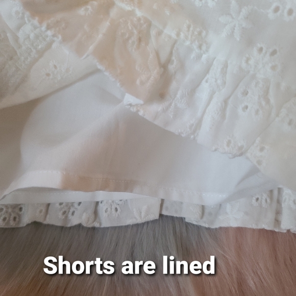 NEW Endless Rose Eyelet Shorts - Picture 5 of 9